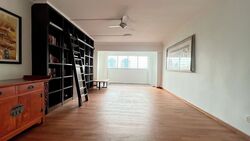 Blk 216 Jurong East Street 21 (Jurong East), HDB Executive #550801051